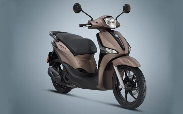 Piaggio Liberty scooter, 50cc and 125cc for hire at Corfu Motor Rent, Ipsos